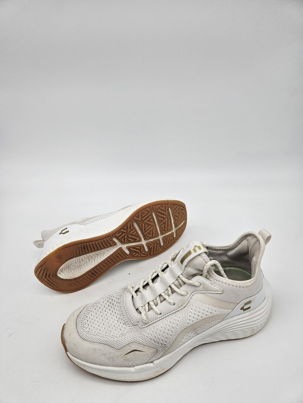 Charly Tera Road Sneakers Women’s Size US 9 White Gold Accents Bubblegum Toes